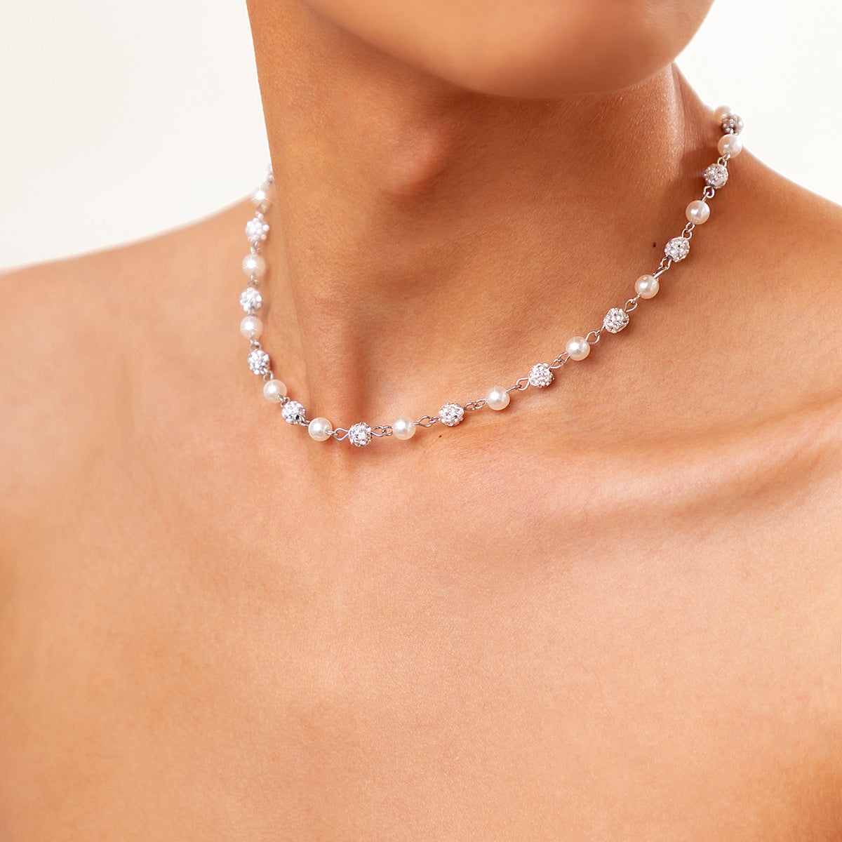 Simple Elegant Stitching Pearl Necklace For Women